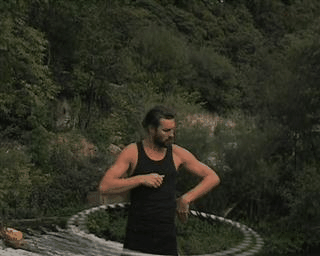 Animation Lift Out thumb roll