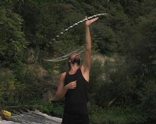 Hoop über dem Kopf drehen